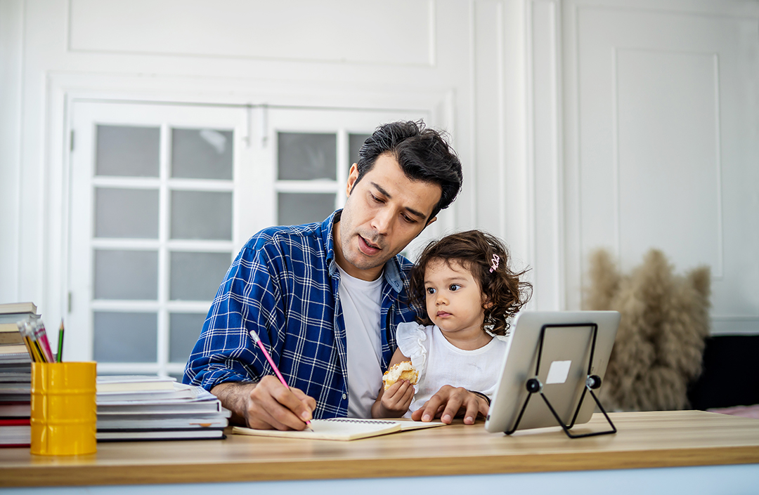 نقش والدین در آموزش آنلاین