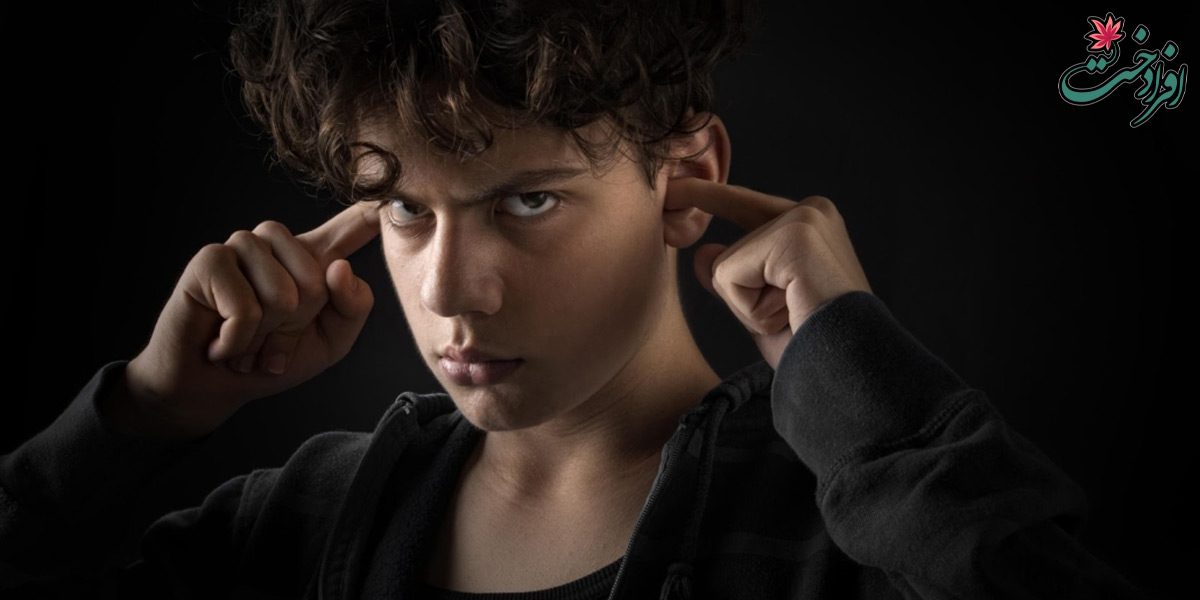 اختلال-سلوک-در-نوجوانان-و-کودکان-سربرگ