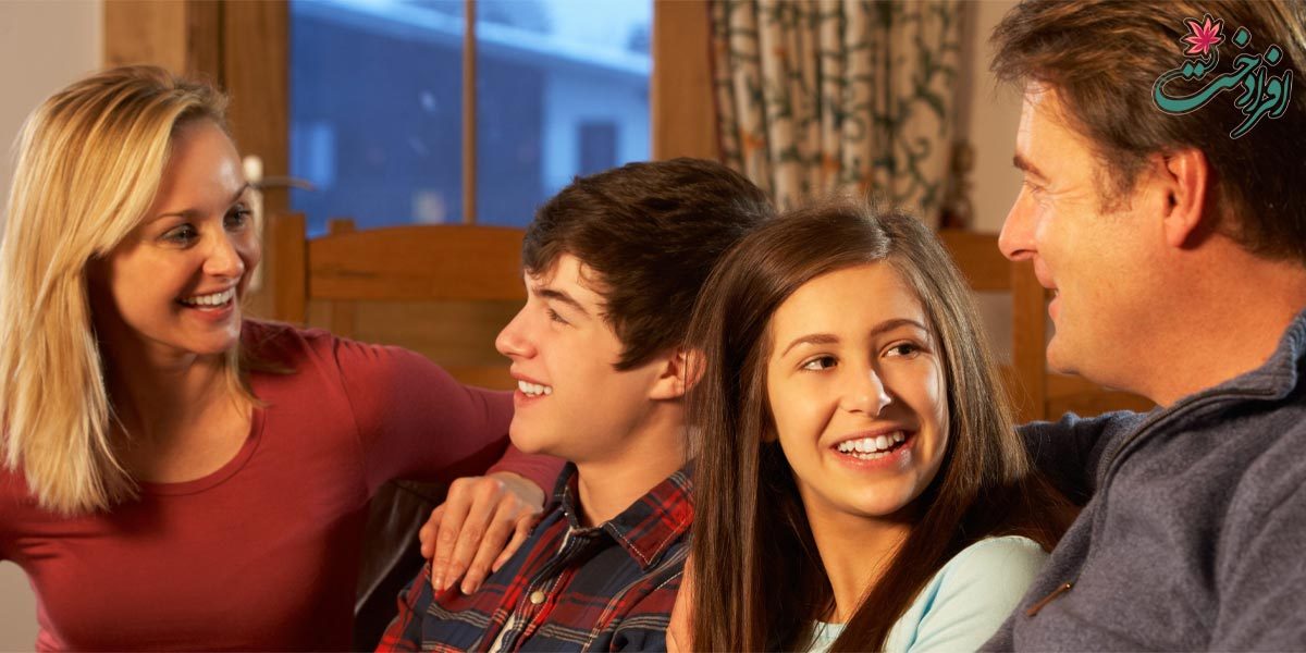 توسعه-مهارت‌های-ارتباطی-در-خانواده-سربرگ