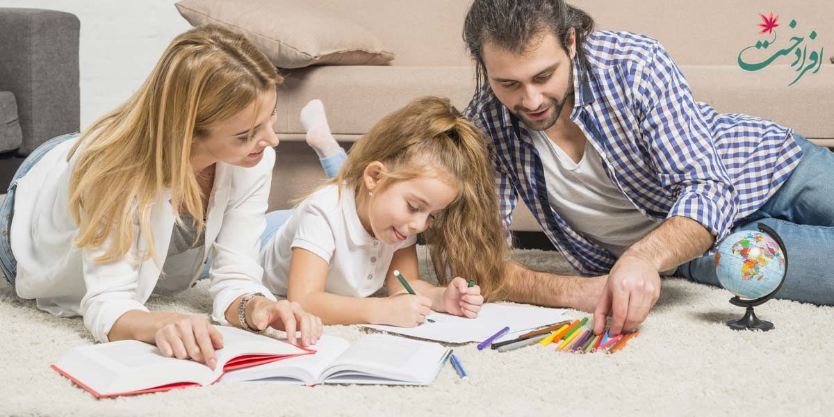 راهکار-روانشناسی-جهت-کمک-به-فرزندان-در-انجام-تکالیف-سربرگ